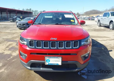 2018 Jeep Compass Latitude 4X4 z USA, uszkodzony, nr VIN 3C4NJDBB0JT331884